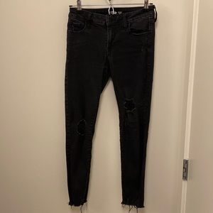 Old Navy Rockstar Super Skinny Ripped Ankle Jean, Black, Size 6